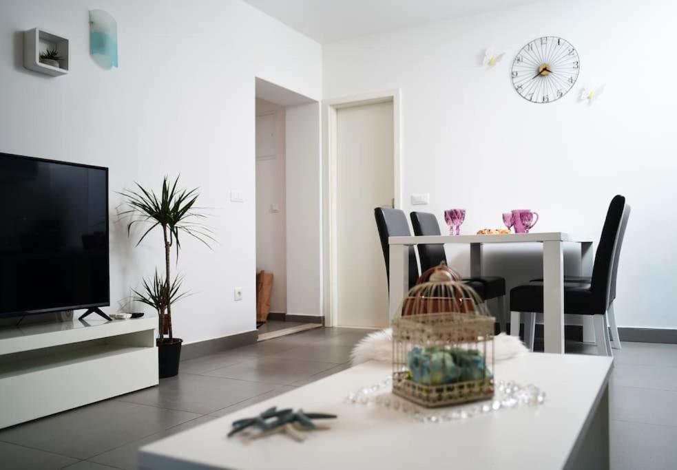 Wave N' Sea Apartment With A Private Pool Dubrovnik Buitenkant foto