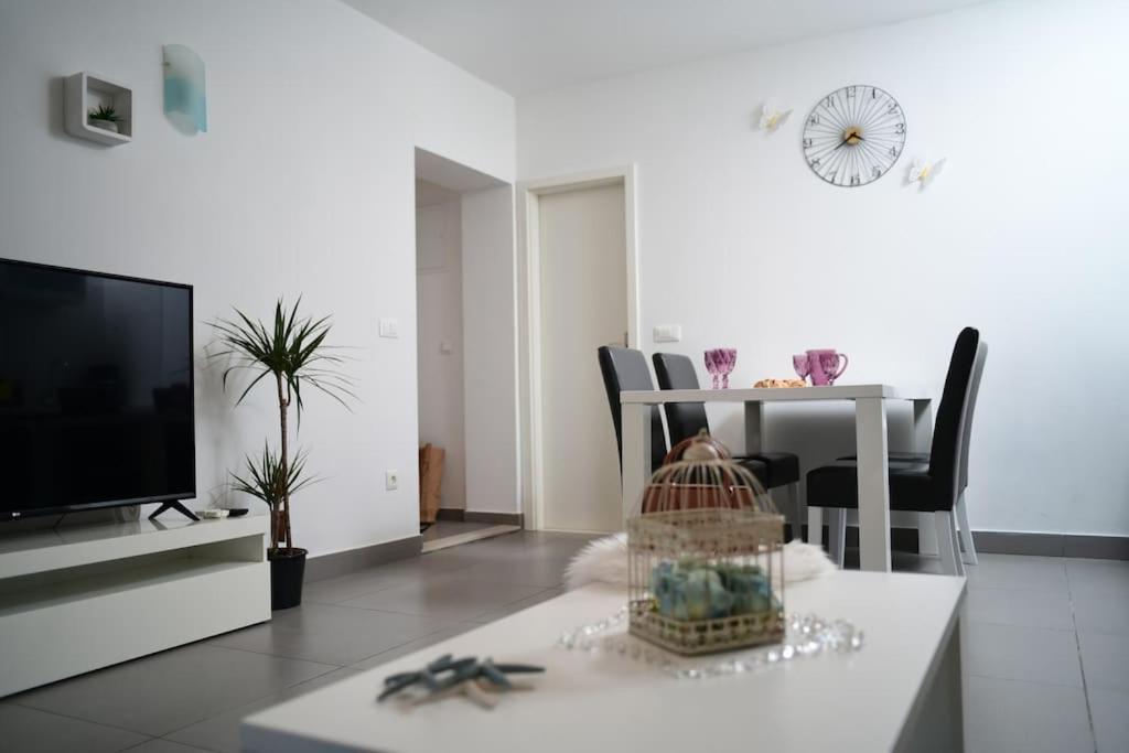 Wave N' Sea Apartment With A Private Pool Dubrovnik Buitenkant foto